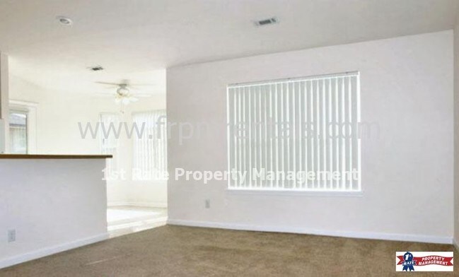 Building Photo - Wonderful 3bedroom 2bath Upstairs Apartment
