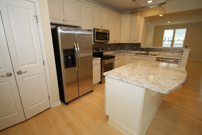 Foto del edificio - 614 Fairgate Dr