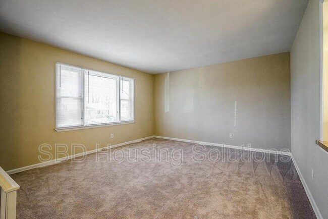 Foto del edificio - 1609 N Rogers St