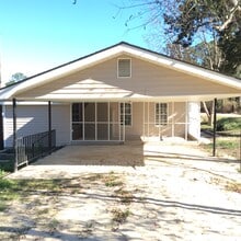 Building Photo - 21 Deborah Ln
