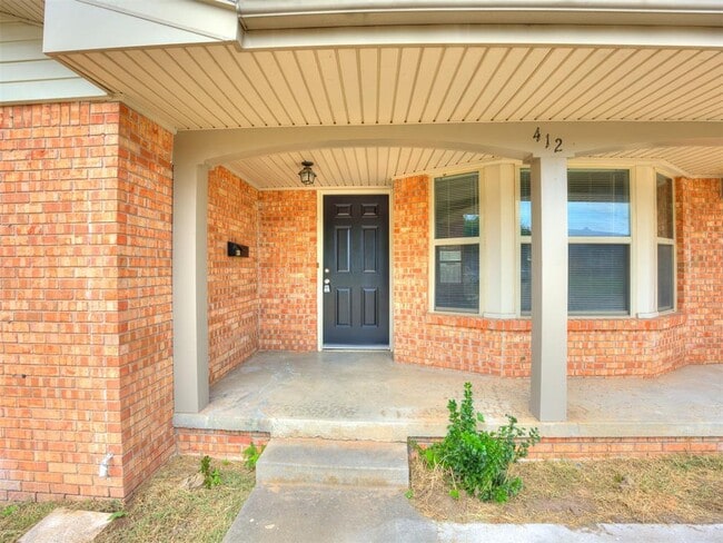 Building Photo - 412 Sundown Dr