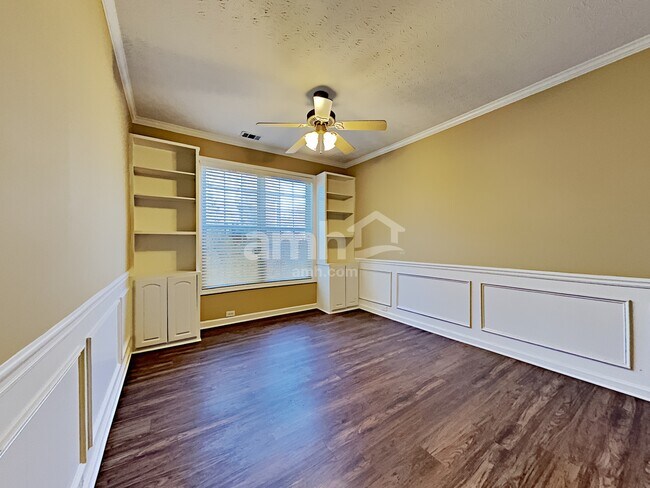 Foto del edificio - 2355 Kirkstone Dr