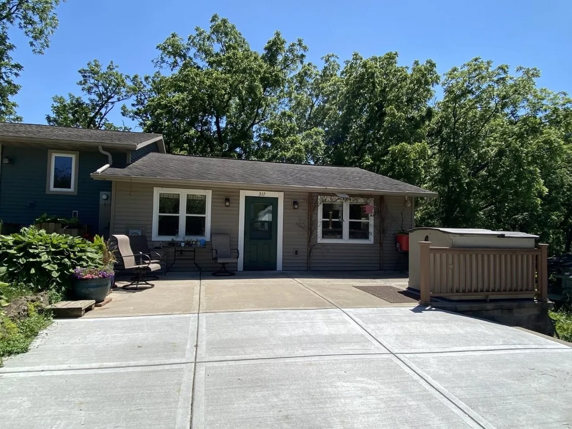 317 Wilson St, Mount Horeb, WI 53572 Townhome Rentals in Mount Horeb