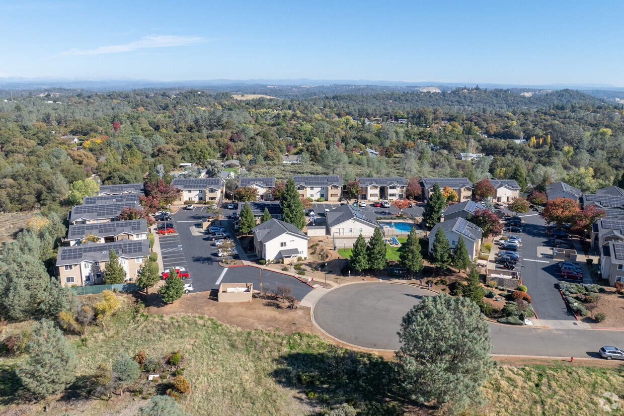 Context - Shingle Terrace Apartments