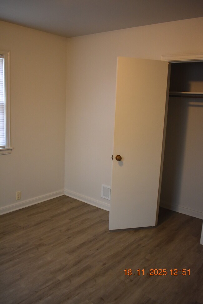 Foto del edificio - 5321 Pratt St