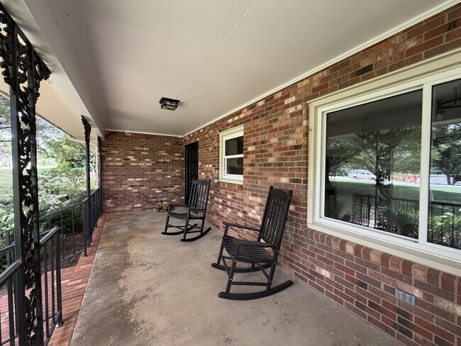 Foto del edificio - 1130 Turnersburg Hwy
