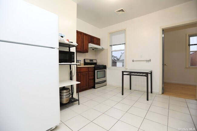 Foto del edificio - 41-11-41-76 76th St