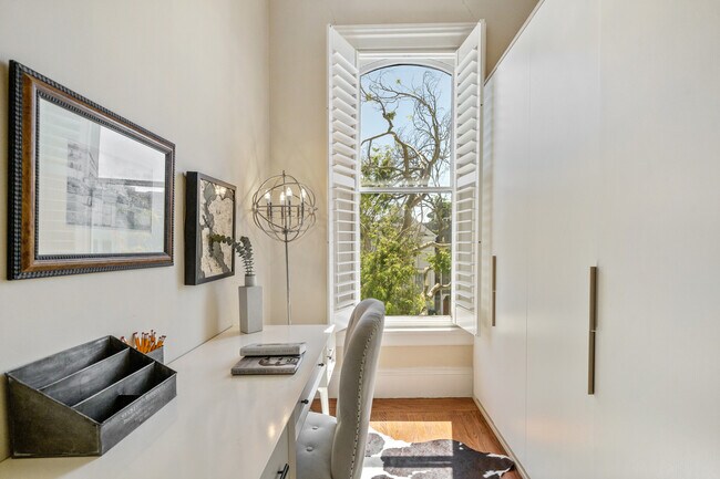Foto del edificio - 2728 Pine St