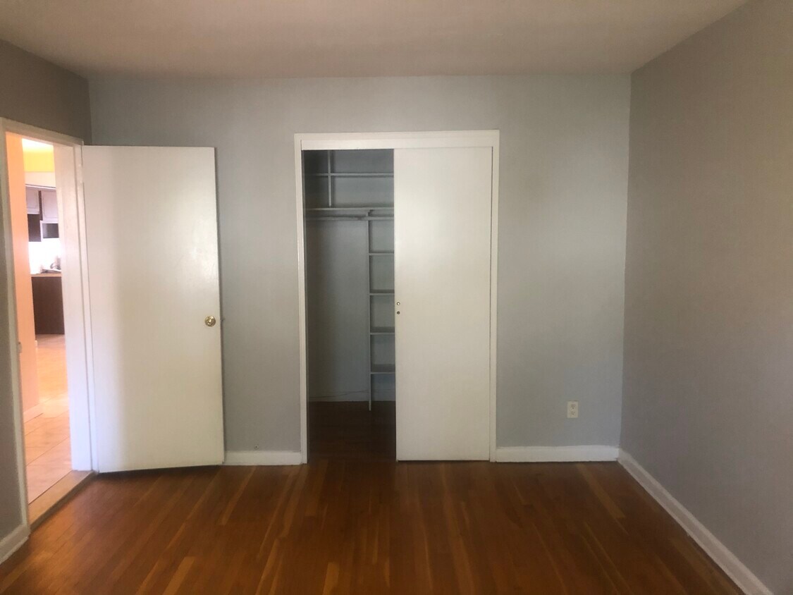 6121 69th Ln Unit 2, Middle Village, NY 11379 Apartments in Middle