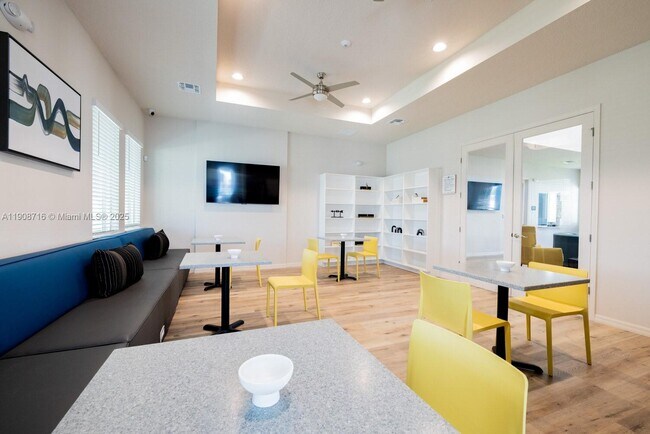 Foto del edificio - 1481 Hawk Trce Lp