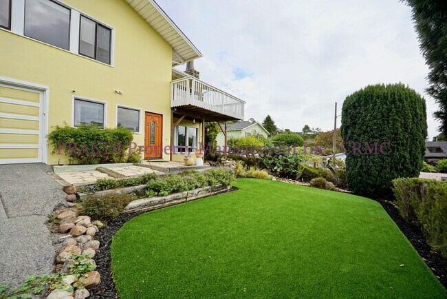 Foto del edificio - Bright and Inviting 4BR Home Minutes from ...