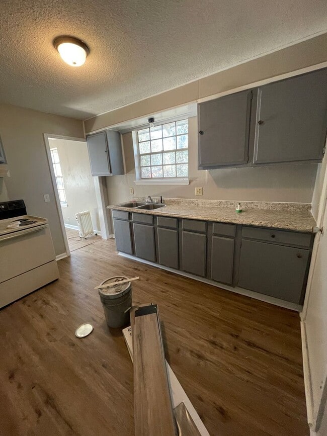 Photo - Newly renovated! House