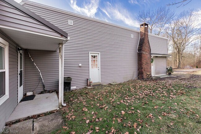 Foto del edificio - 14670 Zenith Dr