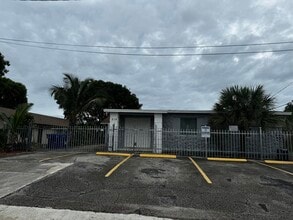 Building Photo - 518 Avenue I