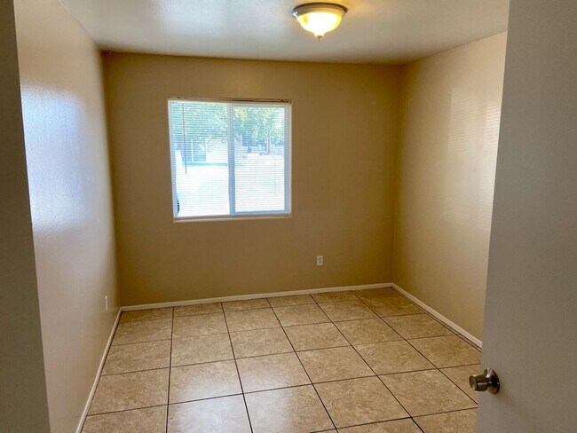 Foto del edificio - 5213 S H St