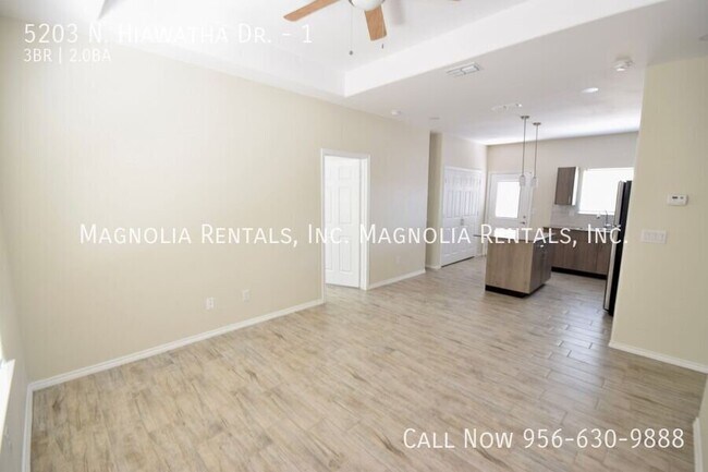 Foto del edificio - 5203 N Hiawatha Dr
