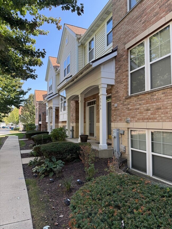 Foto del edificio - 5588 Cambridge Way