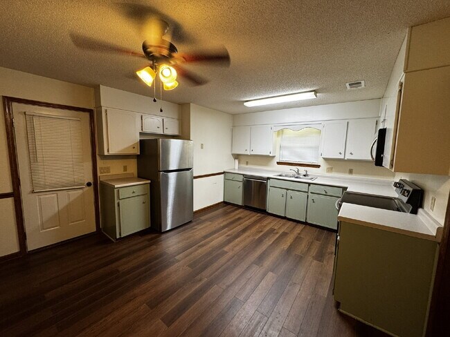 Foto del edificio - Home for Rent