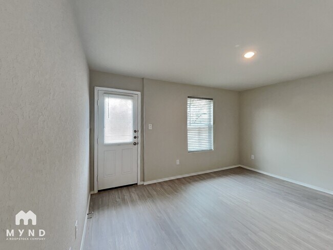 Foto del edificio - 4220 Thalweg Way