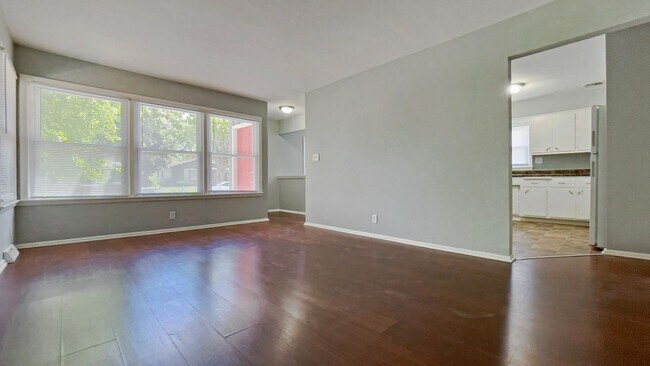 Foto del edificio - 5747 N 93rd St