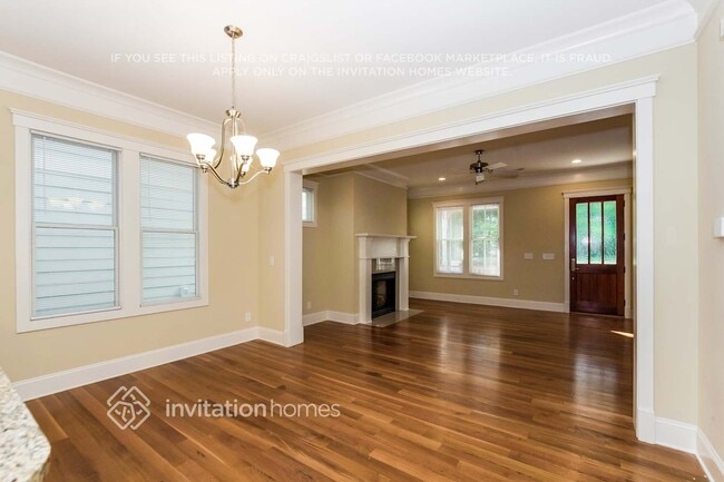 Foto del edificio - 302 Keener Blvd