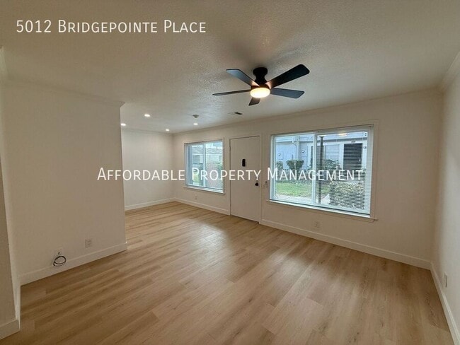 Building Photo - 5012 Bridgepointe Pl