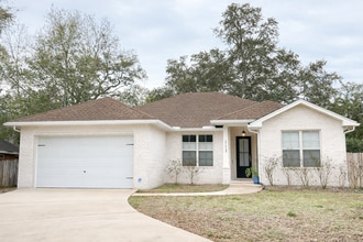 Building Photo - 113 Kailyn Ct