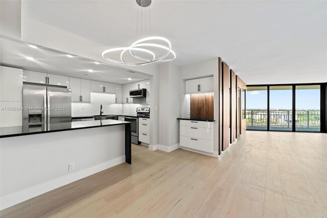 Photo - 1000 Quayside Terrace Apartment