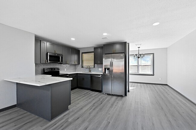 Foto del edificio - 4406 Edison St