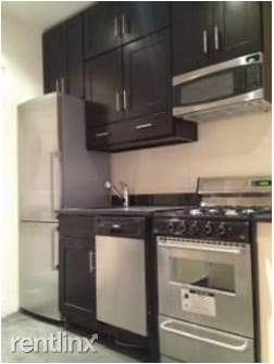 Building Photo - 233 Mott St