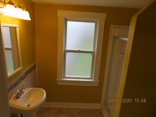 1st floor full bath - 947 Westcott St