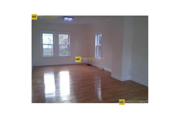 Building Photo - 14 Seager Ct
