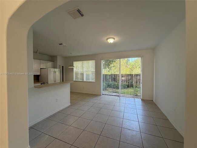 Building Photo - 7978 SW 166th Pl