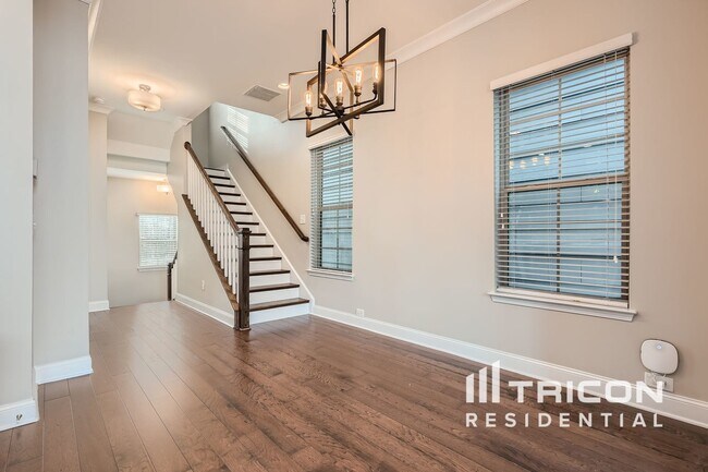 Foto del edificio - 1068 Moorewood Ln S E