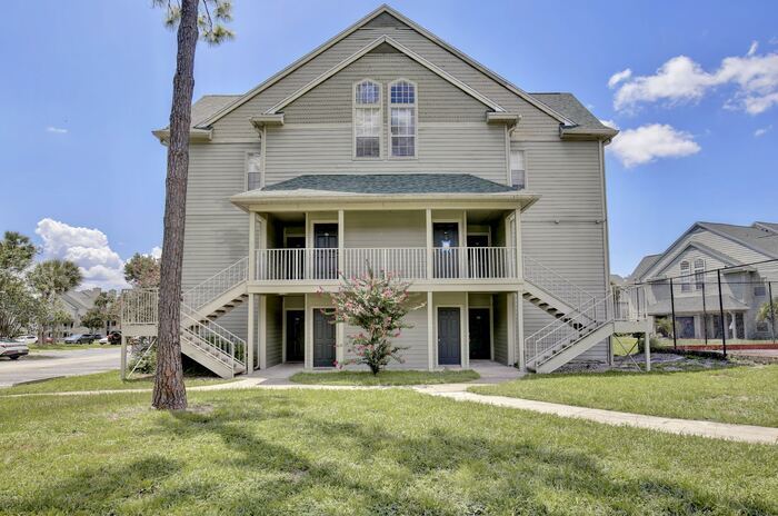 Beautiful 2/2 Cozy Condo with a Covered Pa... - Beautiful 2/2 Cozy Condo with a Covered Pa...