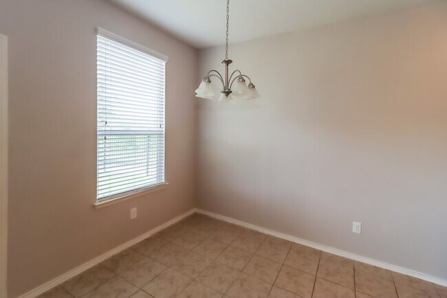 Building Photo - 368 Magma Dr