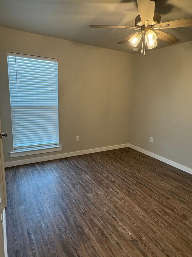 Foto del edificio - 2131 Kokomo Ave