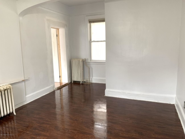 Building Photo - 62 Wright Ave