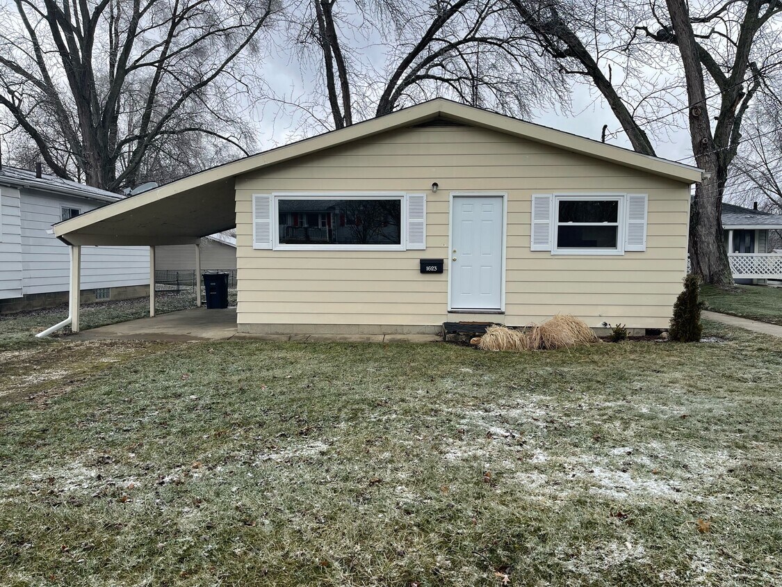 Foto principal - 1623 Eastwood Ave