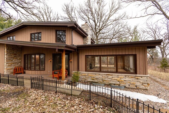 Foto del edificio - One of a Kind, Mid-Century Modern, Country...