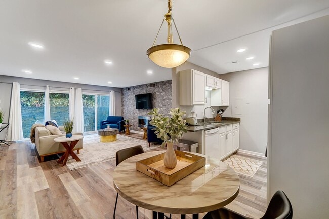 Building Photo - 801 Delta Ave