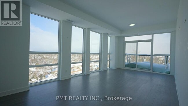 Building Photo - 681 Yonge St