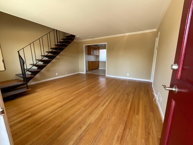 Sala de estar - 1822 Roosevelt Ave