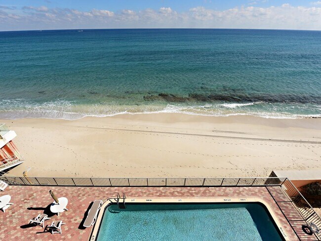 Building Photo - 3580 S Ocean Blvd