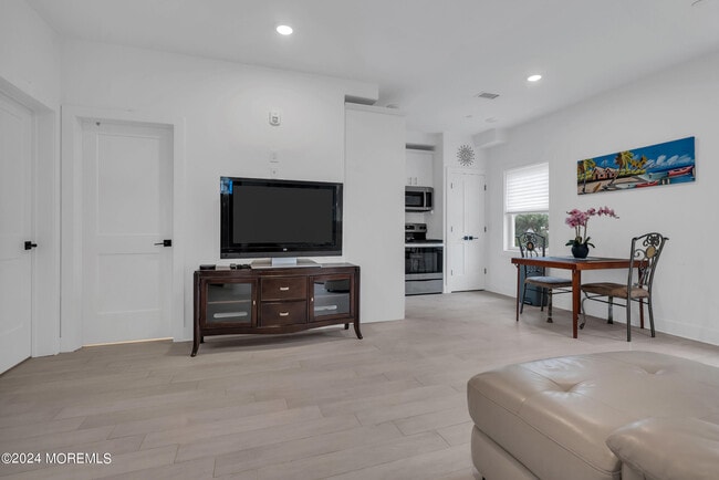 Building Photo - 74 Ocean Terrace