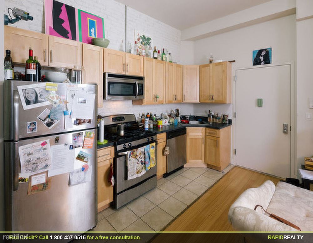 Primary Photo - 1394 Putnam Ave