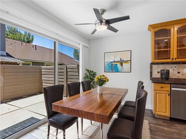 Foto del edificio - 1726 Oak Knoll Dr