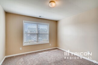 Building Photo - 2737 Cove View Ct SE