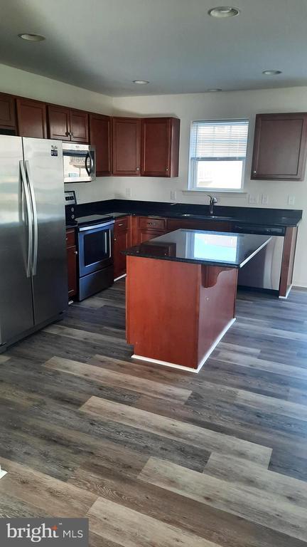 Building Photo - 815 Schooner Ln