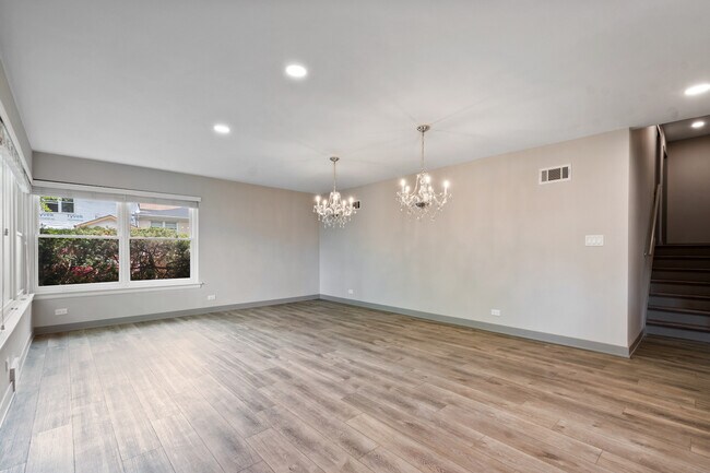 Building Photo - 3001 W Chase Ave